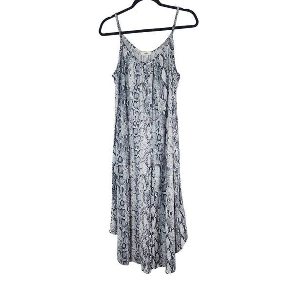 Entro Gray and Black Snakeskin Cropped Jumpsuit with Wide Legs Size Small - Picture 1 of 9
